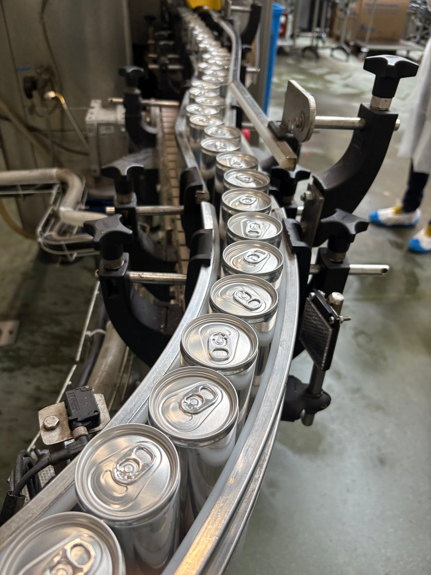 La ligne, le jour de la première production.